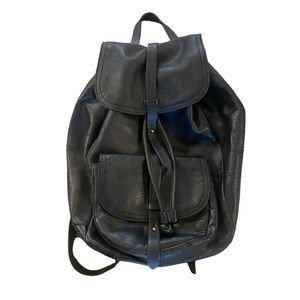 Black leather chic Madewell backpack